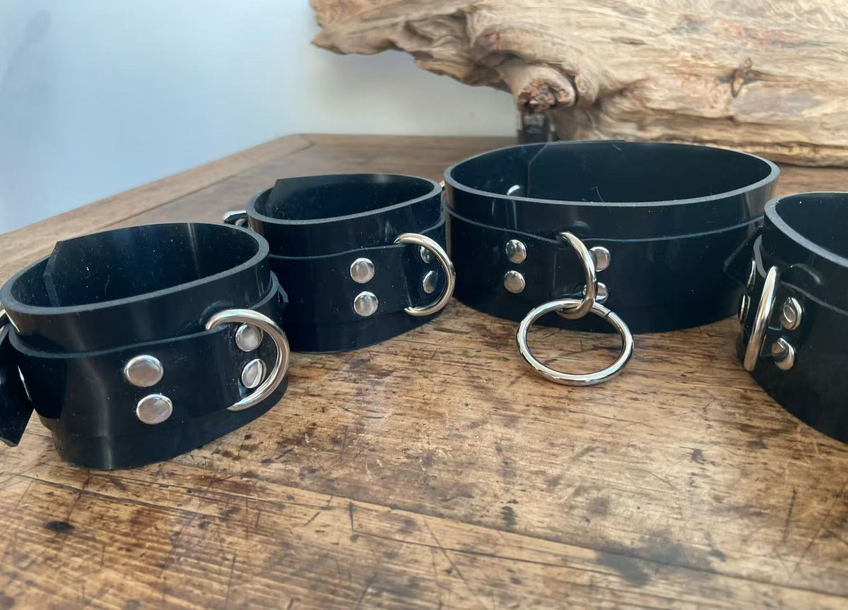 Luxury Lockable Latex Restraint Set – Premium Punk Style Cuffs, Collar & Thigh Bands for Couples